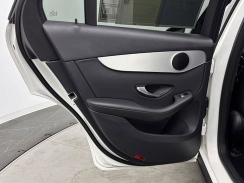 Used 2020 Mercedes-Benz GLC 300 image 23