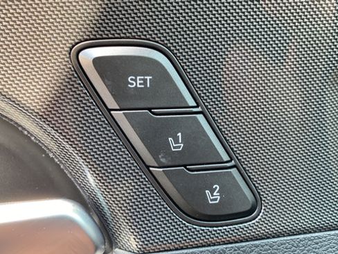 Used 2023 Hyundai Santa Fe Limited AWD/4WD image 35