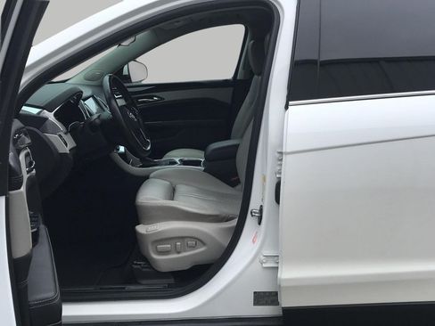 Used 2015 Cadillac SRX Luxury AWD/4WD image 8