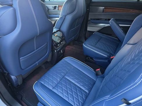 New 2026 Cadillac Vistiq Premium Luxury image 13