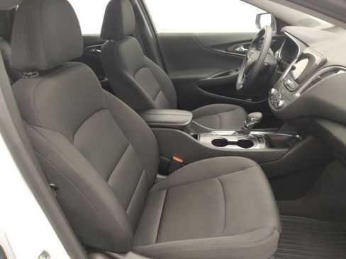 Used 2022 Chevrolet Malibu LT FWD image 21