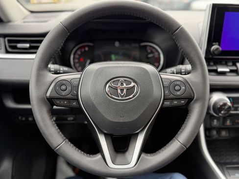 Certified 2023 Toyota RAV4 XLE Premium AWD/4WD image 10