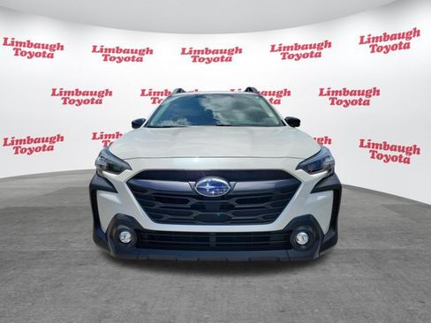 Used 2025 Subaru Outback Premium w/ Popular Package #1A AWD/4WD image 19