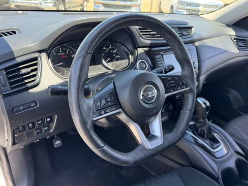 Used 2019 Nissan Rogue SV FWD image 23
