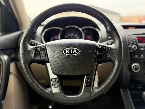 Used 2013 Kia Sorento LX FWD image 24