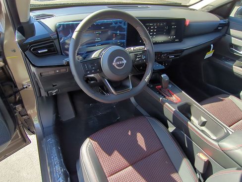 New 2026 Nissan Kicks SR w/ Cold Weather Package image 11