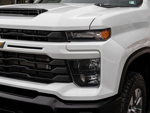 Used 2024 Chevrolet Silverado 2500 Custom w/ Custom Value Package image 35