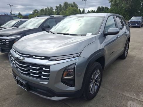Used 2026 Chevrolet Equinox LT AWD/4WD image 1