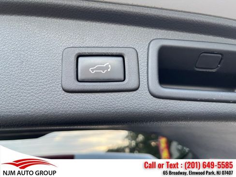 Used 2016 Subaru Forester 2.5i Limited AWD/4WD image 12