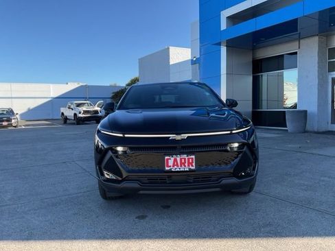 New 2026 Chevrolet Equinox EV LT image 2