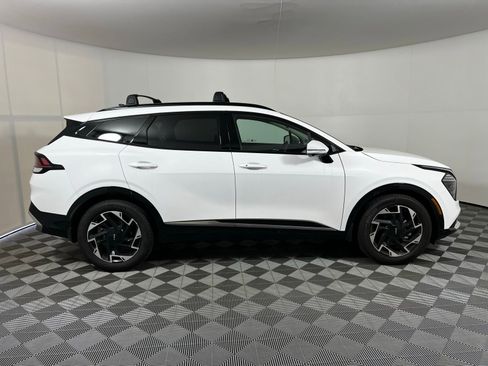 Used 2025 Kia Sportage SX image 4