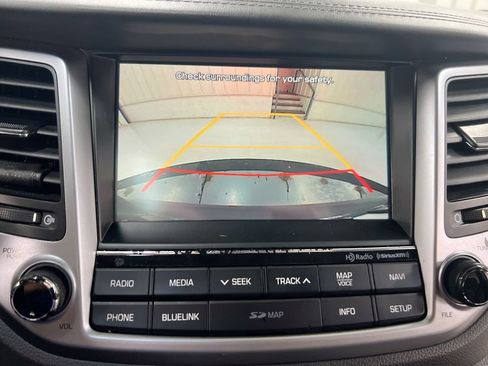 Used 2016 Hyundai Tucson Limited w/ Option Group 03 FWD image 16