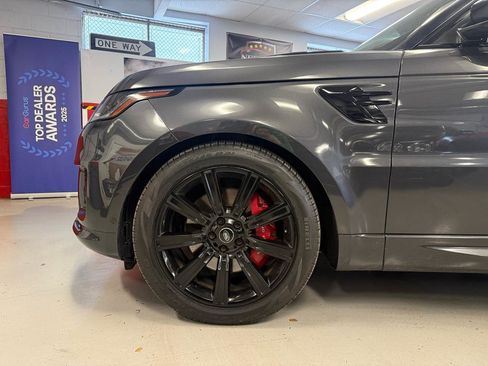 Used 2020 Land Rover Range Rover Sport HST image 15