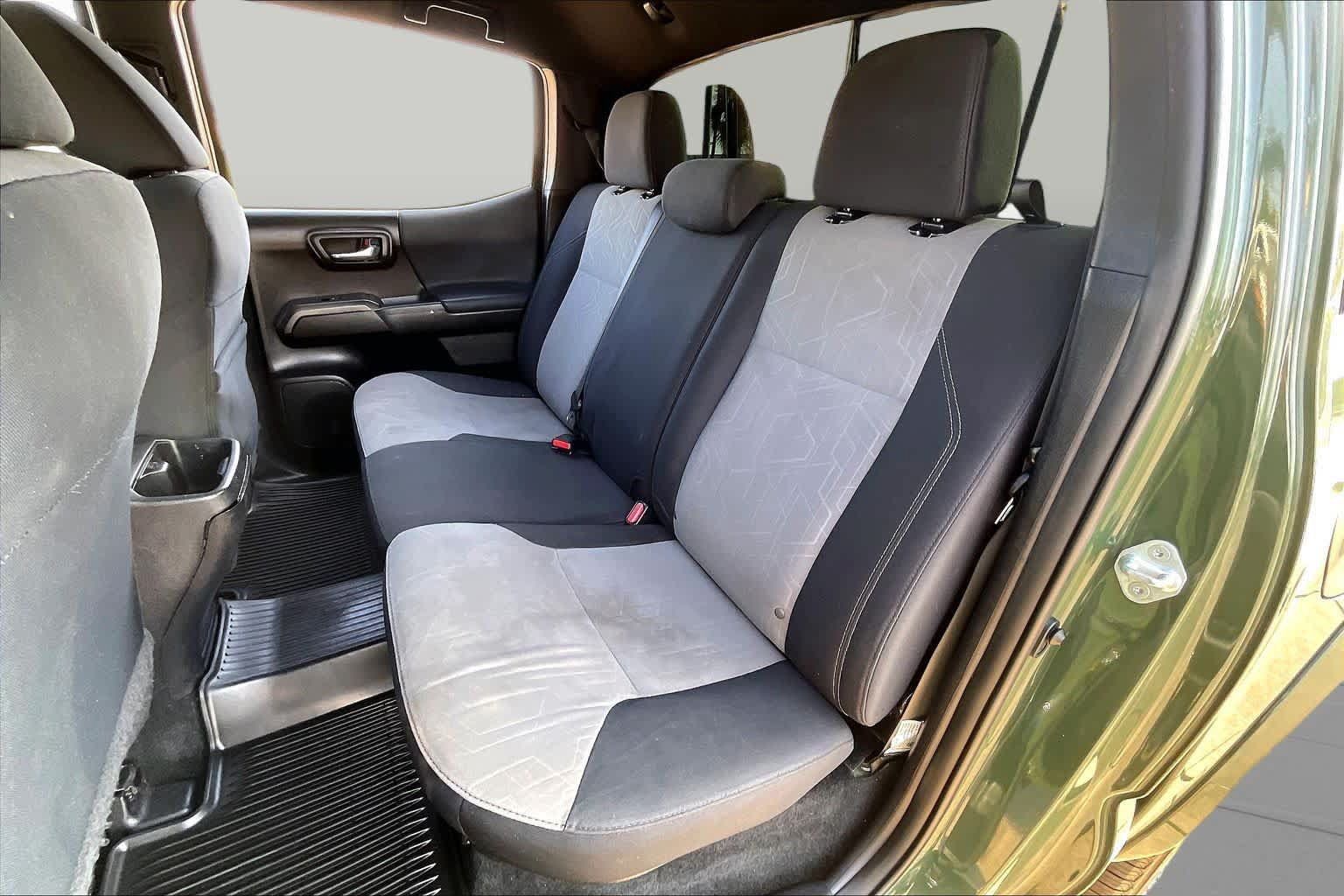 Used 2021 Toyota Tacoma TRD Sport w/ Technology Package RWD image 21