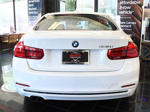 Used 2018 BMW 330i Sedan RWD image 10