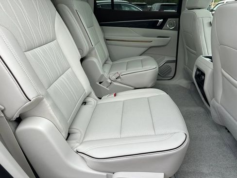 New 2026 Buick Enclave Avenir image 16