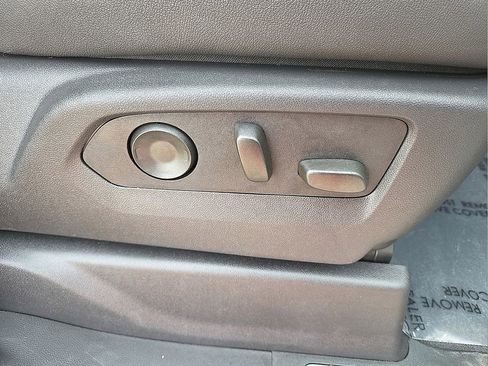 Used 2025 Chevrolet Silverado 1500 ZR2 image 14