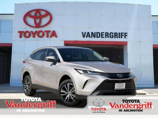 Used 2023 Toyota Venza LE AWD/4WD image 1