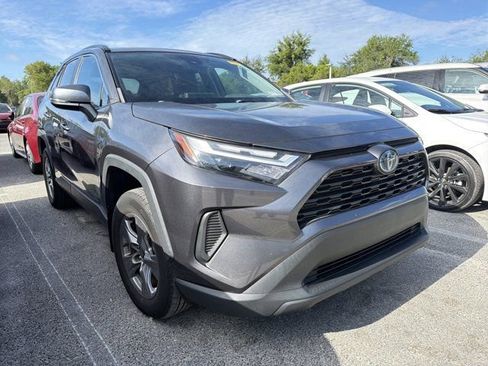 Used 2022 Toyota RAV4 XLE AWD/4WD image 1