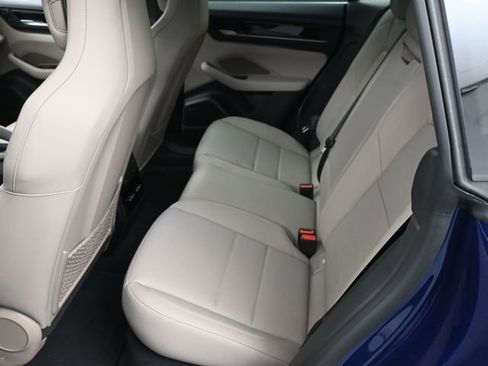 New 2025 Porsche Macan Electric image 7