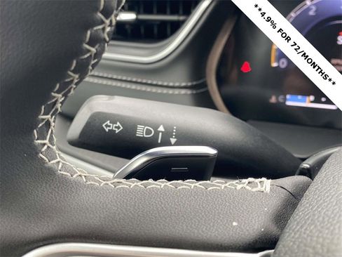 New 2025 Jeep Grand Cherokee Altitude image 32