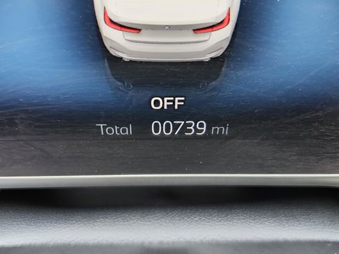 Certified 2025 BMW 330i Sedan w/ Premium Package image 33