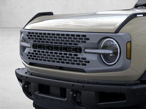 New 2025 Ford Bronco Badlands image 19