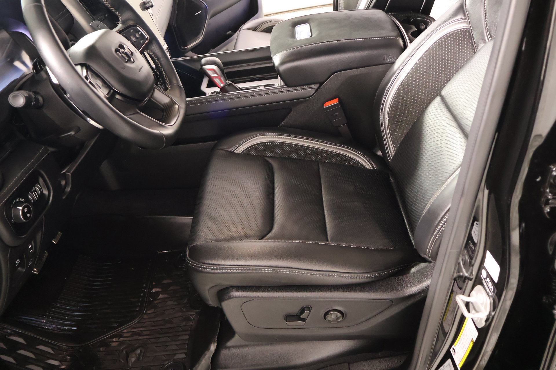 Used 2025 RAM 1500 RHO w/ RHO Level 1 Equipment Group AWD/4WD image 13