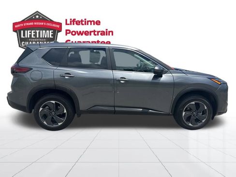 Certified 2025 Nissan Rogue SV AWD/4WD image 9