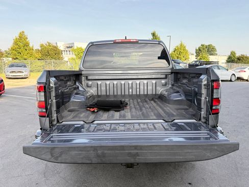Used 2023 Nissan Frontier SV w/ Midnight Edition Package RWD image 20