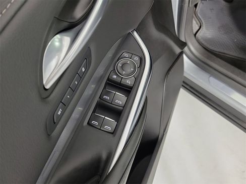 Certified 2025 Cadillac XT4 Premium Luxury image 19