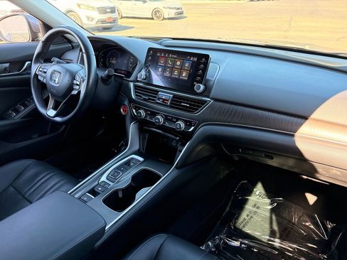 Used 2022 Honda Accord Touring image 13