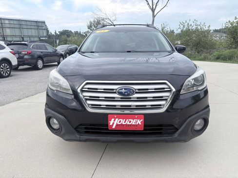 Used 2016 Subaru Outback 2.5i Premium AWD/4WD image 2