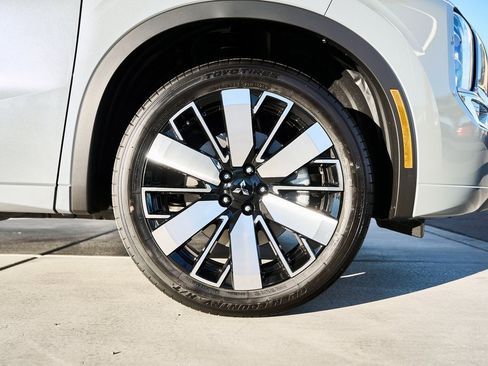 New 2026 Mitsubishi Outlander SEL image 12