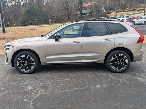 Used 2026 Volvo XC60 B5 Plus w/ Protection Package Premier AWD/4WD image 3