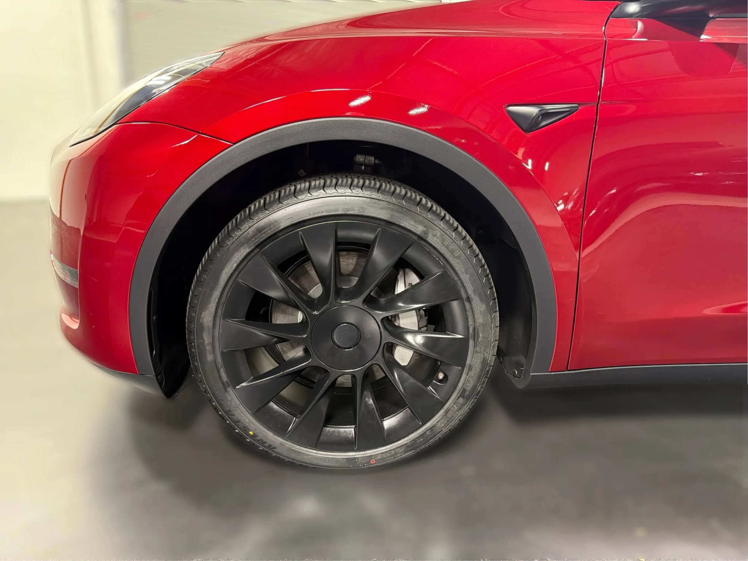 Used 2024 Tesla Model Y Long Range AWD/4WD image 20