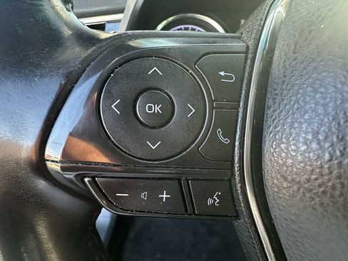 Used 2018 Toyota Camry SE FWD image 15