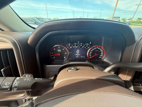 Used 2016 GMC Sierra 1500 Denali w/ Enhanced Driver Alert Package AWD/4WD image 17