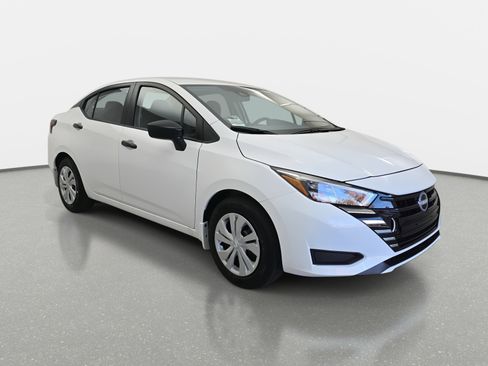 New 2025 Nissan Versa S image 3