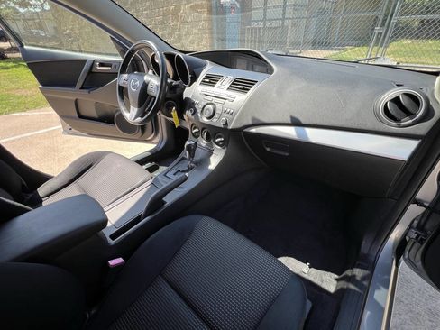 Used 2012 MAZDA MAZDA3 i Touring image 19