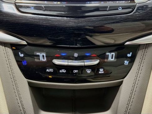 Used 2024 Cadillac XT6 Premium Luxury AWD/4WD image 15