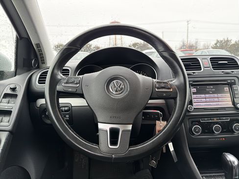 Used 2011 Volkswagen Golf TDI image 14