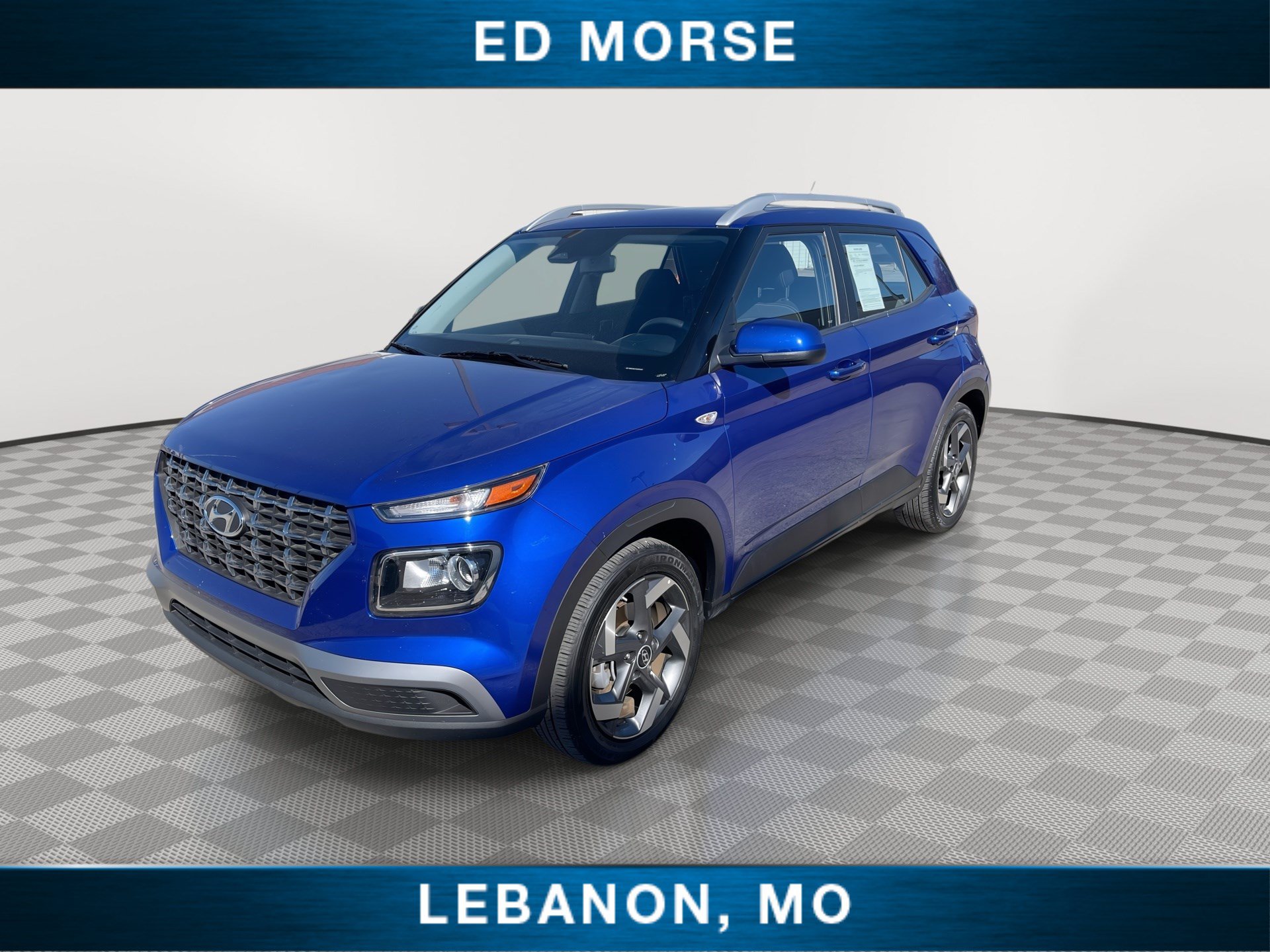 Used 2025 Hyundai Venue SEL FWD image 4
