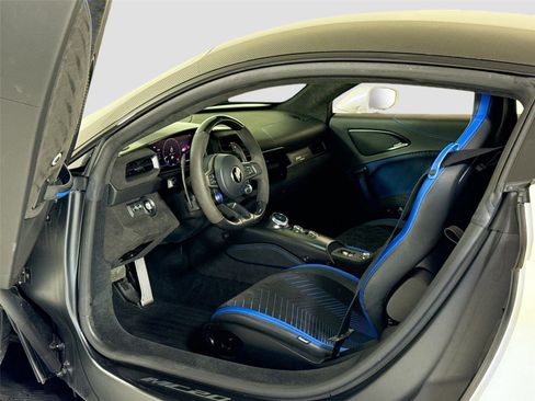 Used 2023 Maserati MC20 Coupe image 13