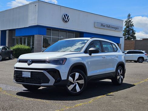 Used 2025 Volkswagen Taos S AWD/4WD image 1