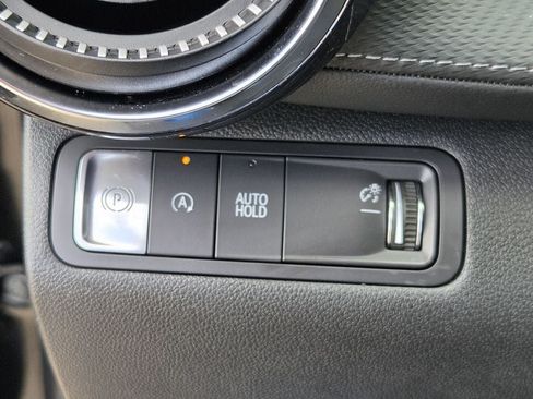 Used 2025 Chevrolet Equinox LT FWD image 24