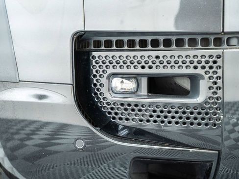 Used 2022 Land Rover Defender 110 X-Dynamic HSE image 14
