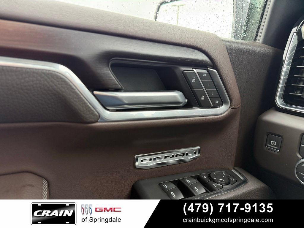 Used 2026 GMC Sierra 1500 Denali AWD/4WD image 12
