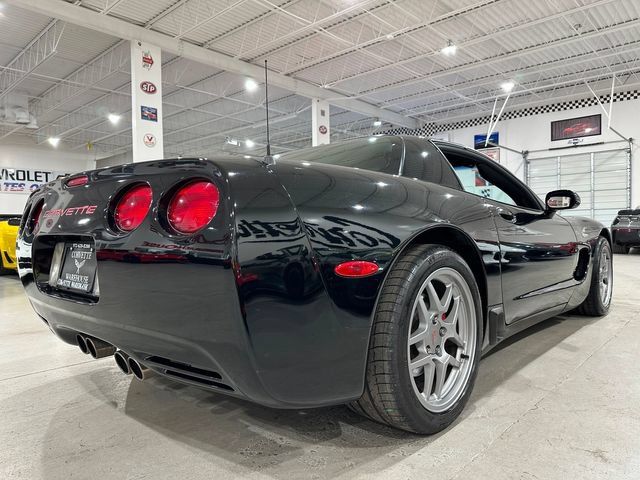 Used 2004 Chevrolet Corvette Z06 w/ Memory Package RWD image 3