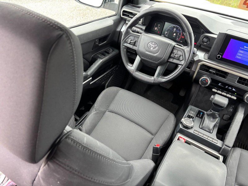 Used 2025 Toyota Tacoma SR5 AWD/4WD image 14
